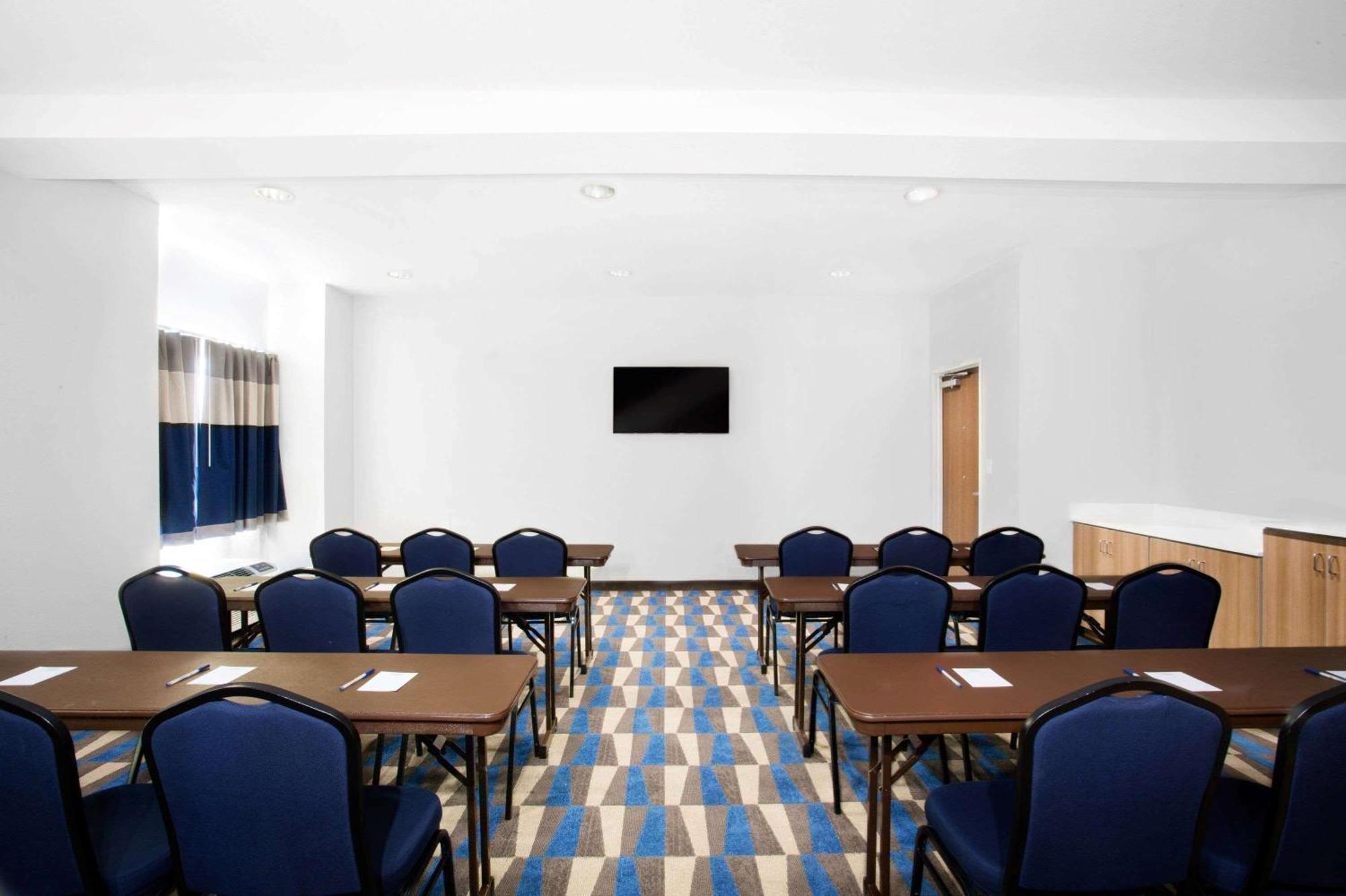 Microtel Inn & Suites By Wyndham Vernal/Naples Exteriör bild